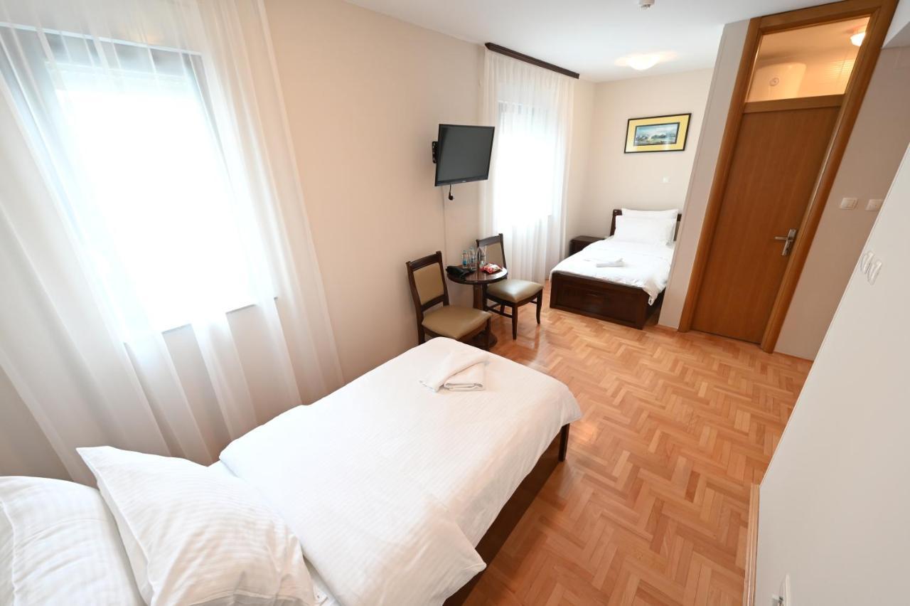 Hotel "Jkc Banja Luka" Экстерьер фото