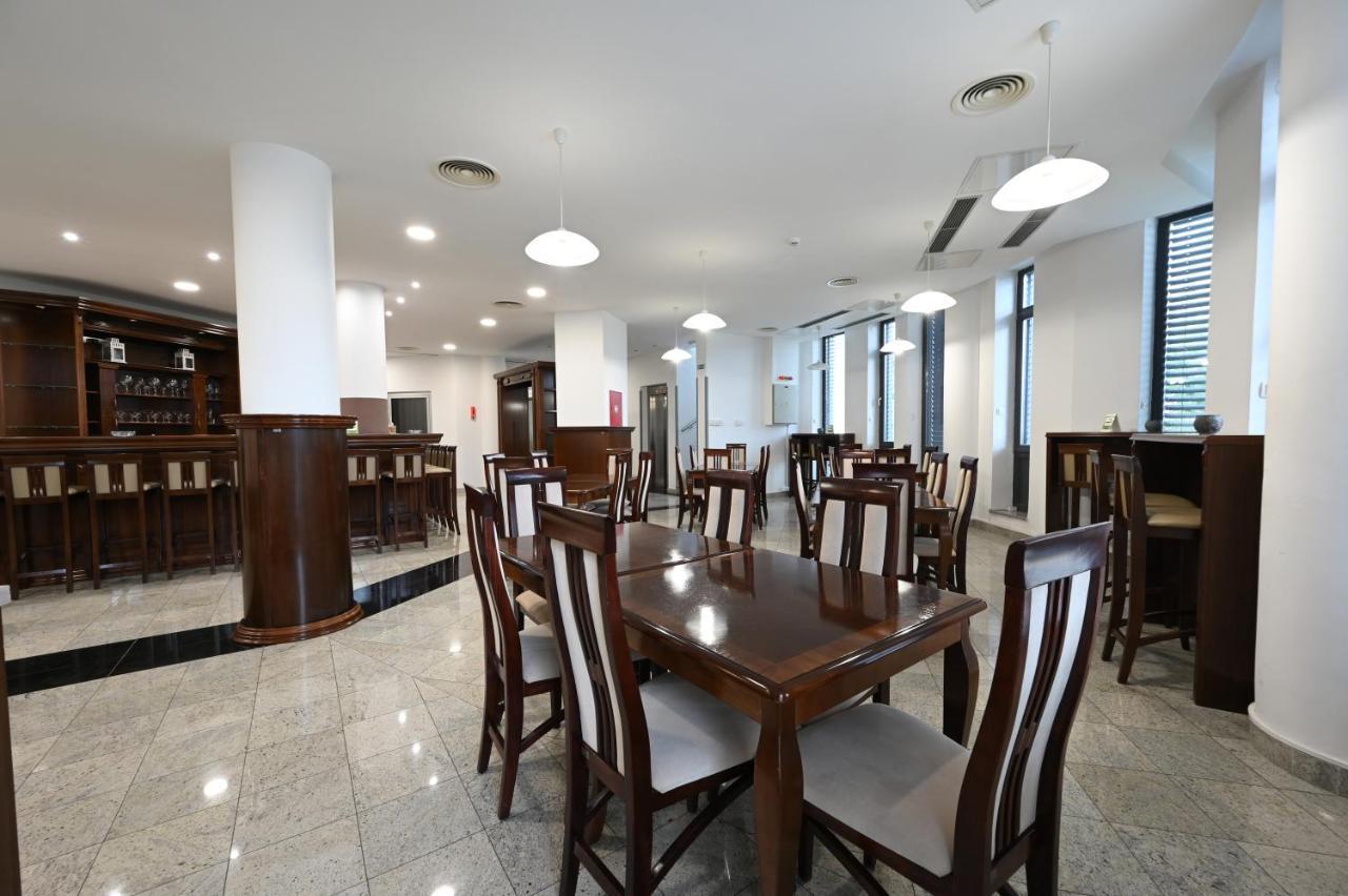 Hotel "Jkc Banja Luka" Экстерьер фото