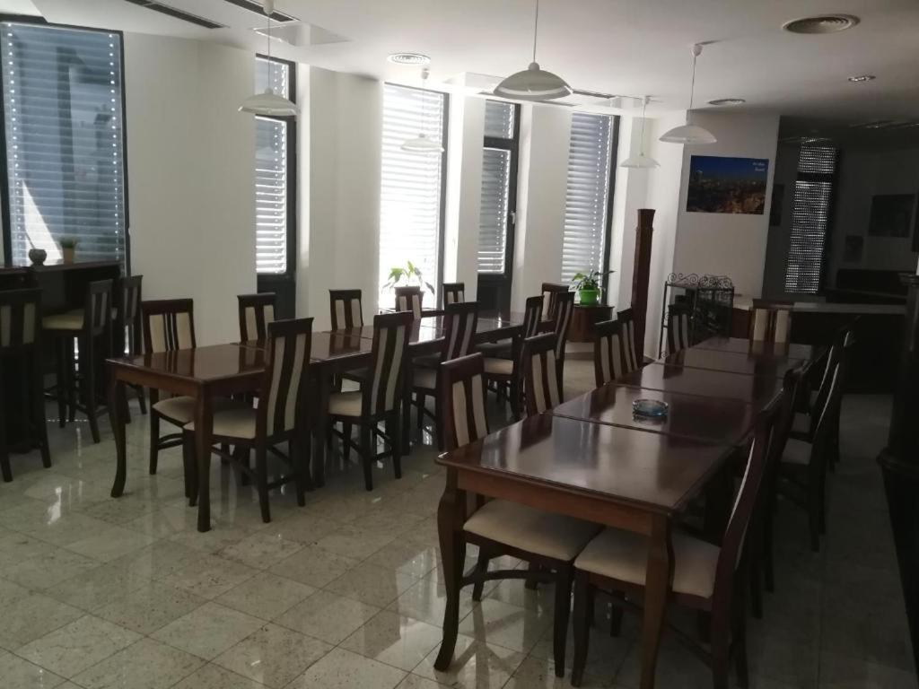 Hotel "Jkc Banja Luka" Экстерьер фото